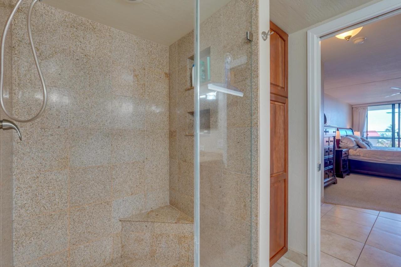 Kona Pacific Top Floor Retreat Ocean View And Pool! ไคลัวโคนา ภายนอก รูปภาพ